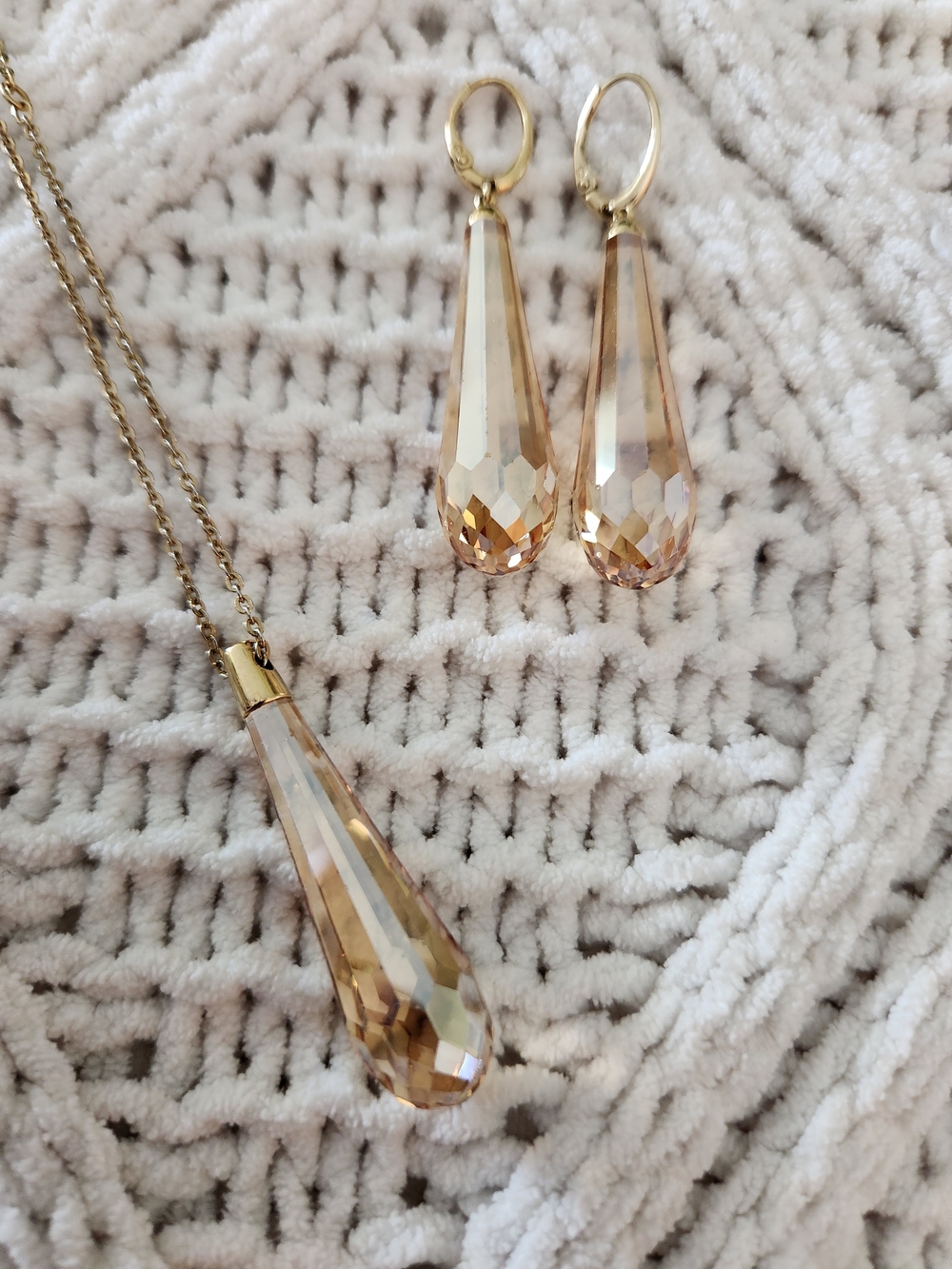 SWAROVSKI Veda Golden Teardrop Earrings & Necklace Set